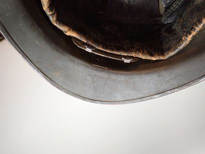Casque français modèle 1926. Coque en acier...