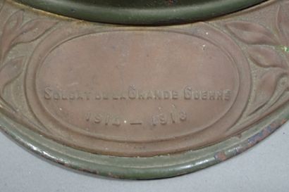 Casque Adrian modèle 1915 en acier repeint...