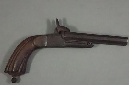 Pistolet à broche à deux canons à pans; crosse...