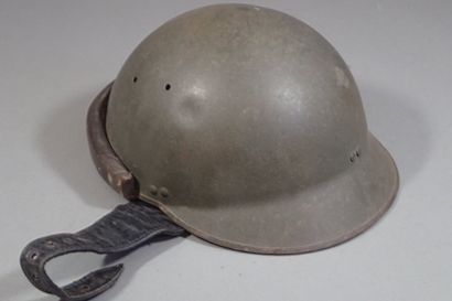 Casque français modèle 1935 des troupes motorisées....