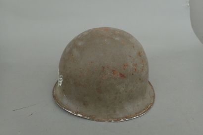 Fr. Coque de casque TAP modèle 1956, avec...