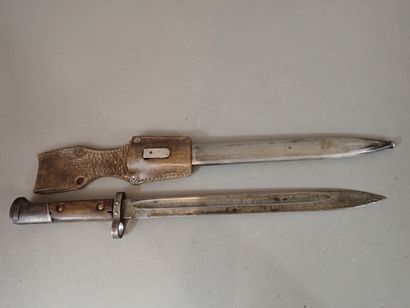Baïonnette tchèque pour VZ24. Poignée à plaquettes...