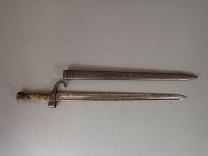 Baïonnette de Mousqueton modèle 1892. Poignée...
