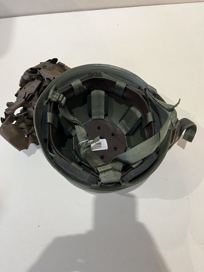 Casque français F1, complet de son intérieur...