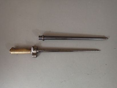 Baïonnette Lebel modèle 1886/15 à lame raccourcie....