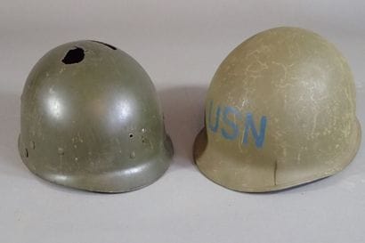 Casque US M1. Coque en acier repeint avec...
