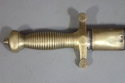 Glaive de pompier type 1831. Poignée an laiton...