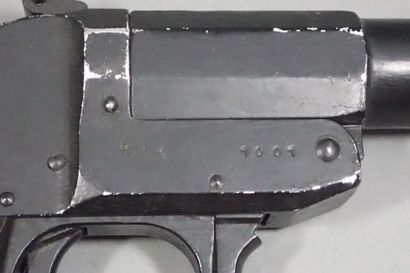 Pistolet lance fusée LP 1 de la DDR en alliage...