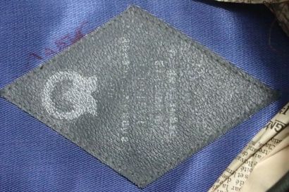 Deux casquettes d’officier soviétique, une...
