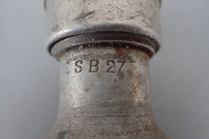 Trois bidons M-31 en alu et un quart daté...