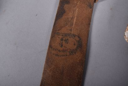 Lot composé d'une paire de brodequins en...