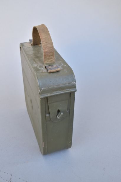 Boite à munitions pour mitrailleuse soviétique,...