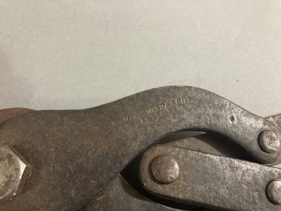 Pince à barbelé articulée britannique, fabrication...