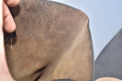 All- Paire de bottes de cavalerie en cuir....