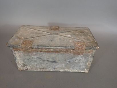 Caisse double à munitions pour MG 08 à bouton...