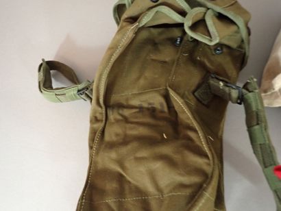 Sac BG-151-H américain en toile OD-7 destiné...