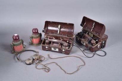 Lot: Deux téléphones de campagne français...