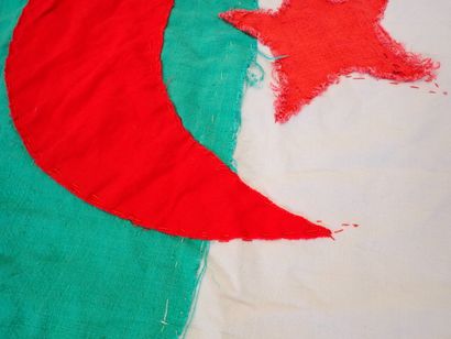 Drapeau artisanal de l’ALN ou FLN. Epoque...