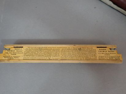 Lot d’instruments scientifiques: Boussole...