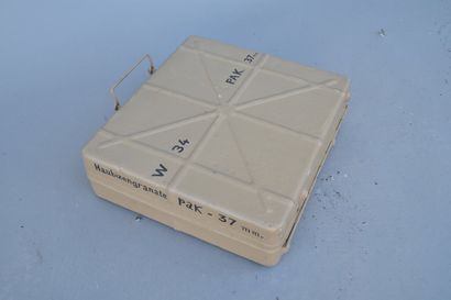 Valise de transport pour obus de Pak 37....