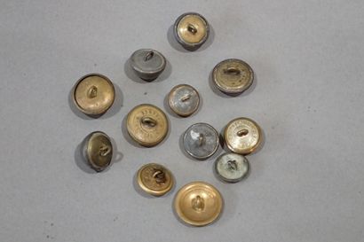 Ensemble de 12 boutons Second Empire dont...