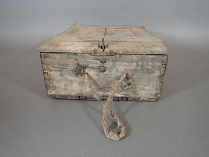 Caisse à munitions allemande en bois, pour...