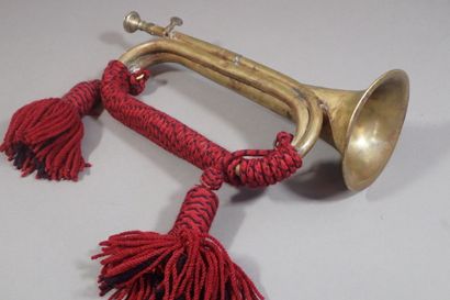 JAP. Clairon en laiton, avec son embouchure...