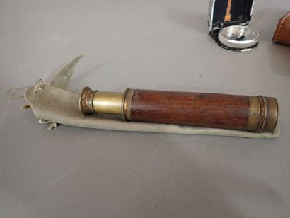 Lot d’instruments scientifiques: Boussole...