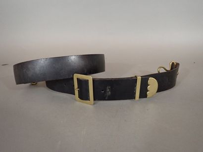 Bretelle de giberne en cuir verni noir à...