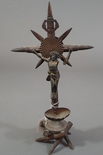 Artisanat de tranchée: crucifix, souvenir...