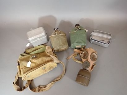 Lot d’équipement français: bidons Mle 51,...