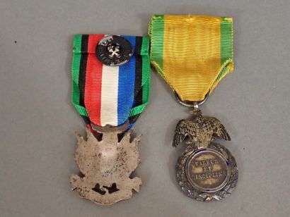Trois décorations: Médaille Militaire Second...