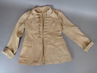 Uniforme de sous-officier de l’infanterie...