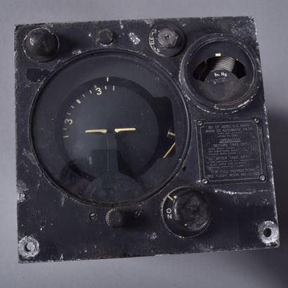 USAAF- US NAVY. Deux éléments de gyrocompas...
