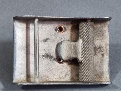 Boucle de ceinturon en métal blanc et laiton...