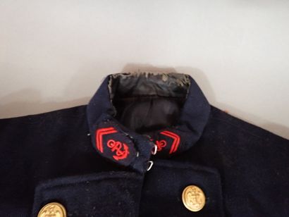 Lot d’uniforme français années 70-80: veste,...