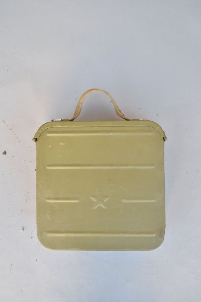 Boite à munitions pour mitrailleuse soviétique,...