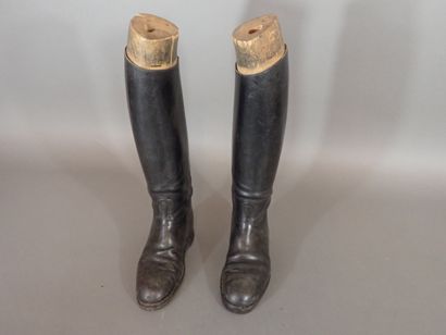 Paire de bottes de cavalerie en cuir noir...