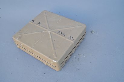 Valise de transport pour obus de Pak 37....