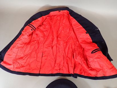Uniforme de Marin comprenant une casquette...