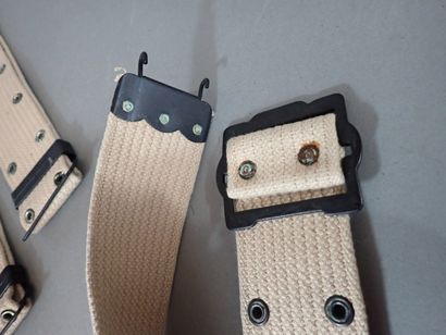 5 ceinturons type TAP en toile sable. Etat...