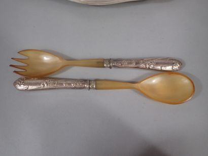 ORBRILLE. Important plat de service en métal...