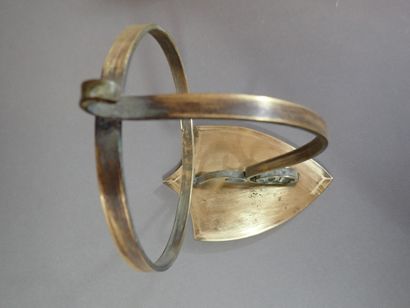 Paire de supports muraux en bronze, la plaque...