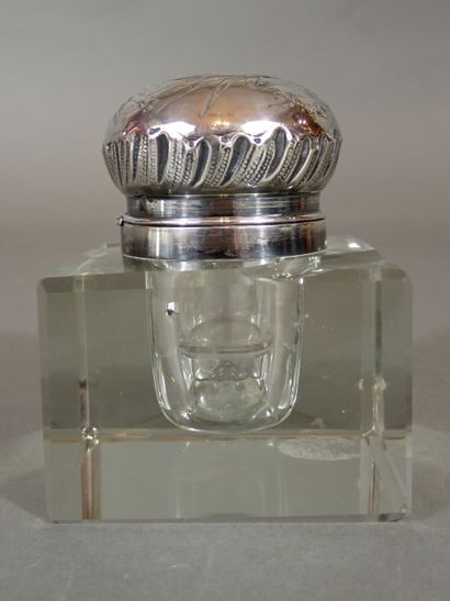 Encrier en verre avec fermoir en argent à...