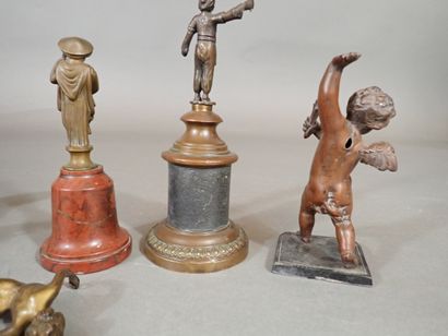 Lot de petits sujets en bronze et régule....