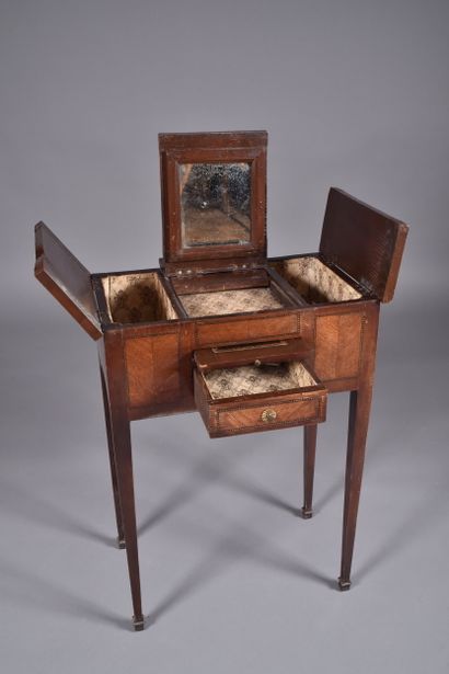 Rare coiffeuse de dame en marqueterie de...