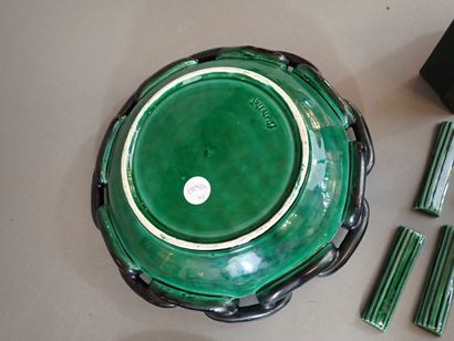 Ensemble en céramique verte comprenant :...