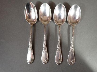 Lot de six cuillères à café en argent, modèle...