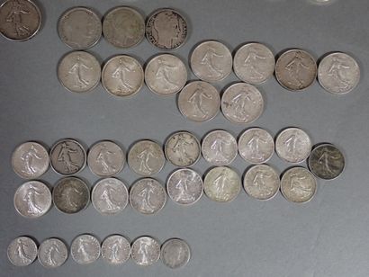 FRANCE - Ensemble de monnaies en argent comprenant...