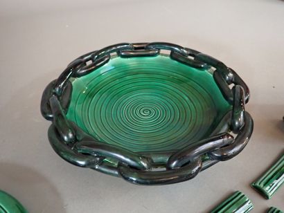 Ensemble en céramique verte comprenant :...